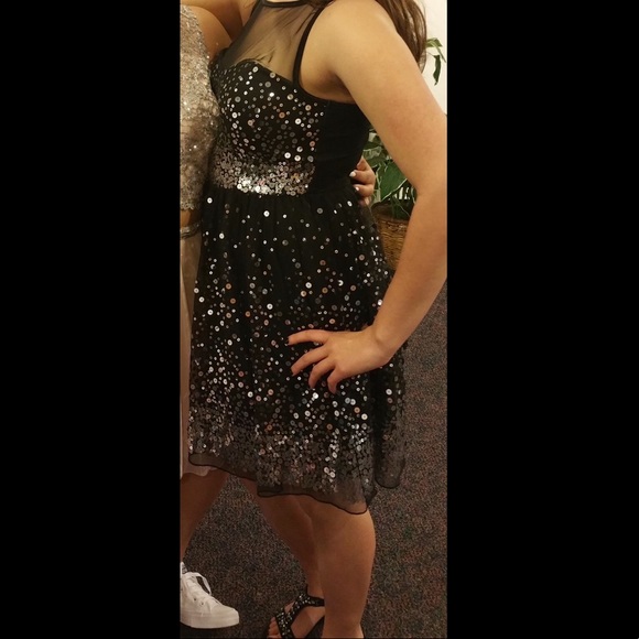 Sequined Black Dress - Picture 7 of 11